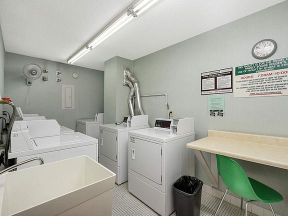 4th image of 2700 Dale St N Unit 202