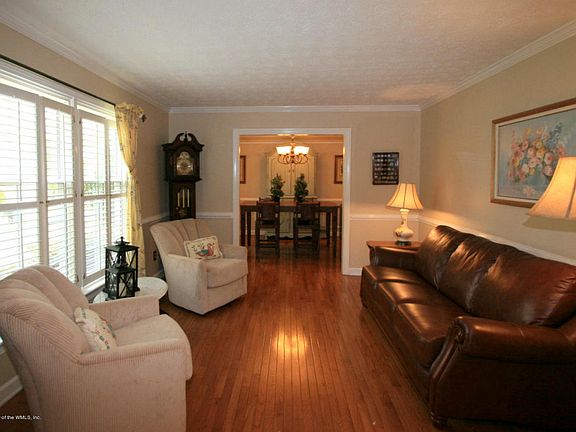 2nd image of 121 Teal Way