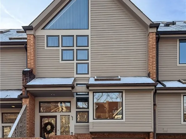 1404 Towne Square Dr, Allison Park, PA 15101