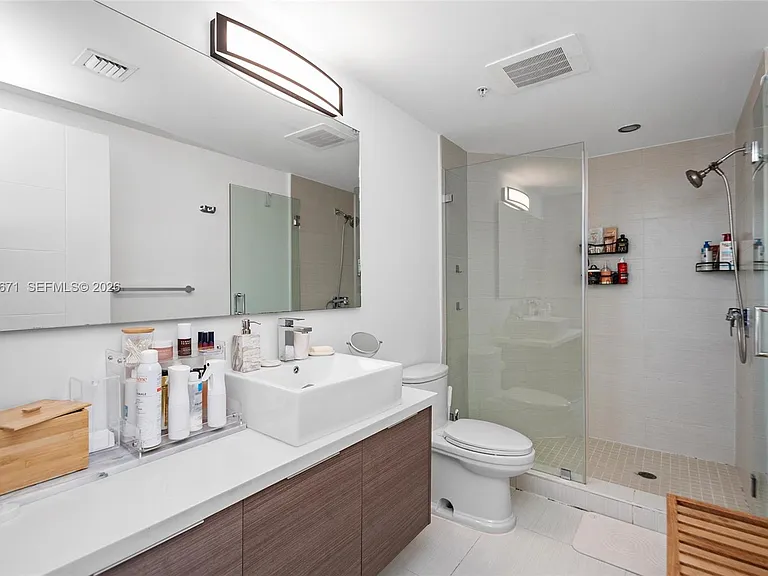 1010 SW 2nd Ave #1709 — Photo 11