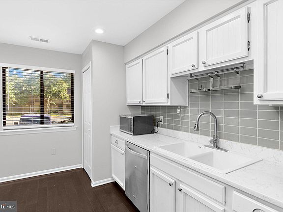 3rd image of 17 Tiburon Ct