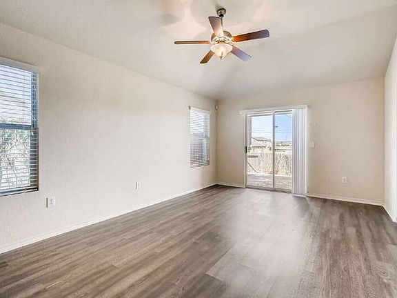 3rd image of 9671 Sandflat Pass