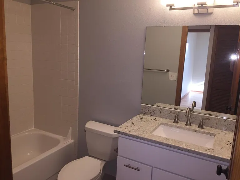 Second bathroom with tub/shower