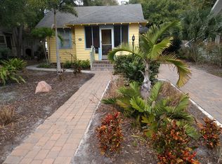 1653 Oak St, Sarasota, FL 34236