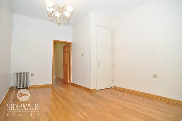 Rented by Sidewalk Realty LLC | media 9