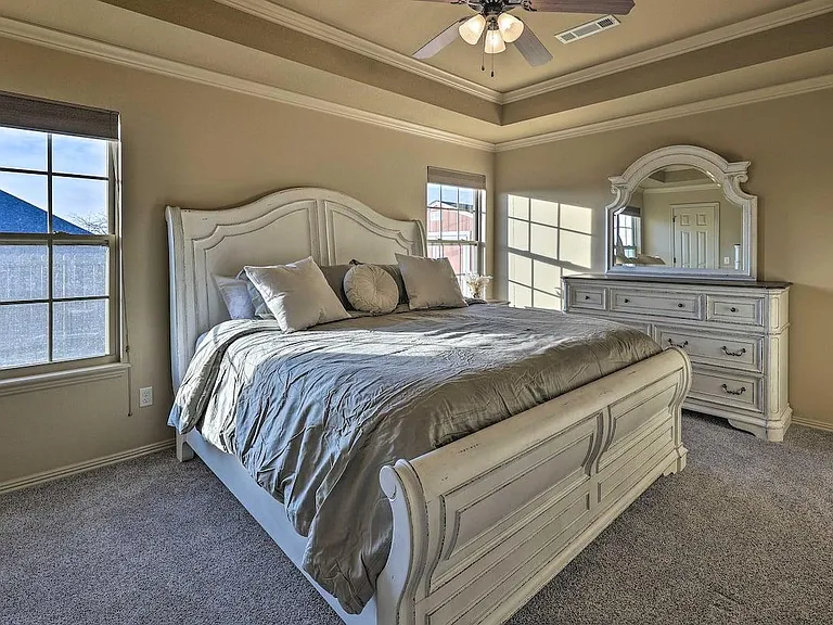 450 Remson Ln — Photo 5
