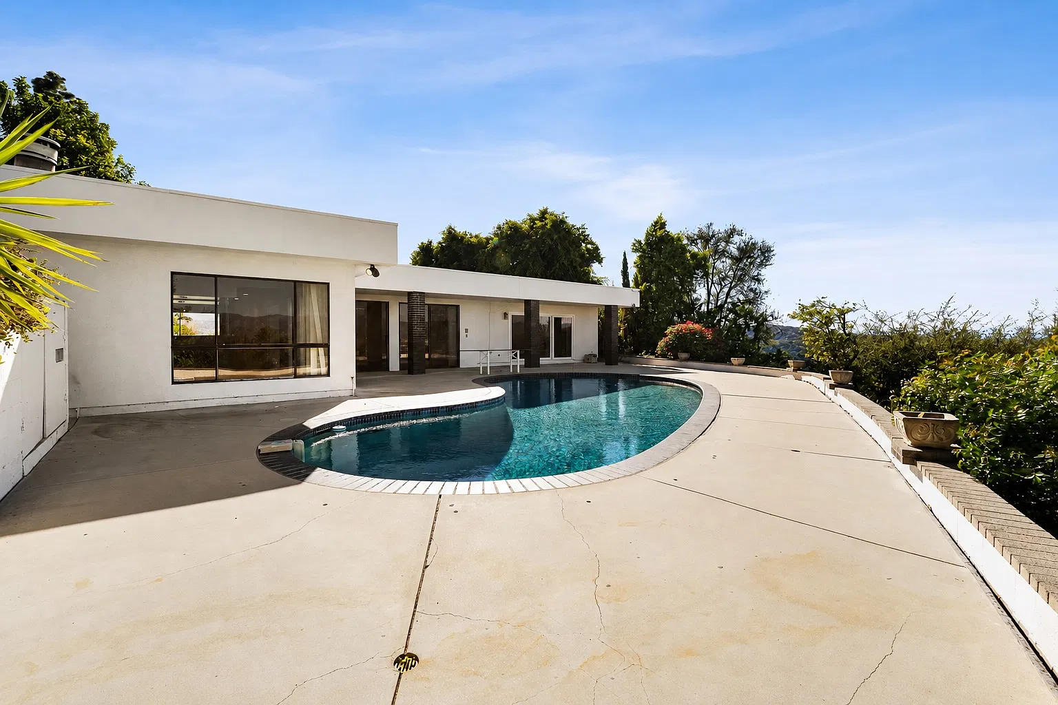 3 bed, 3000 sqft, $12,499 — Photo 4