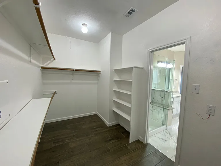 5668 Imperial Meadow Dr — Photo 18