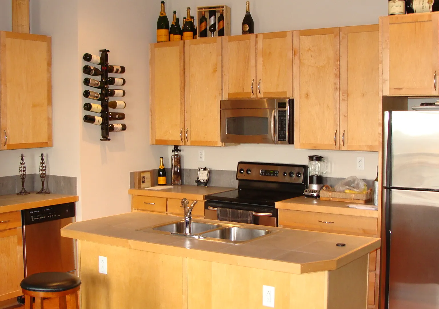 2 bed, 1124 sqft, $2,700 — Photo 4