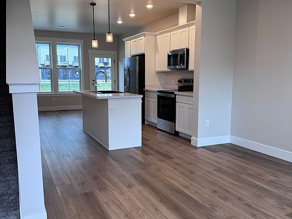 3rd image of 6156-6158 Northstead Ave
