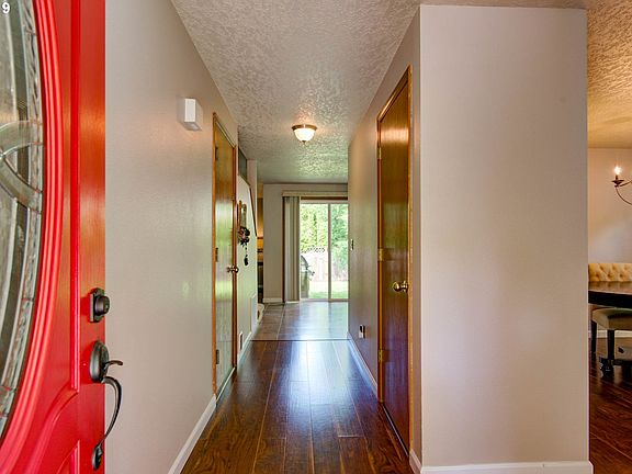4th image of 1159 SE 58th Ave