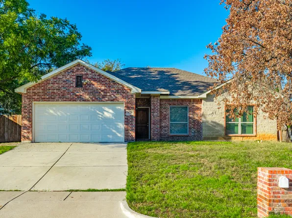 4721 Woodview Ln, Forest Hill, TX 76140