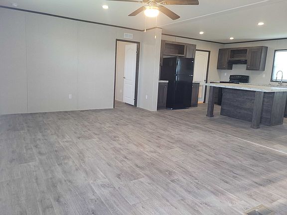3rd image of 6104 Shumard Oak Trl