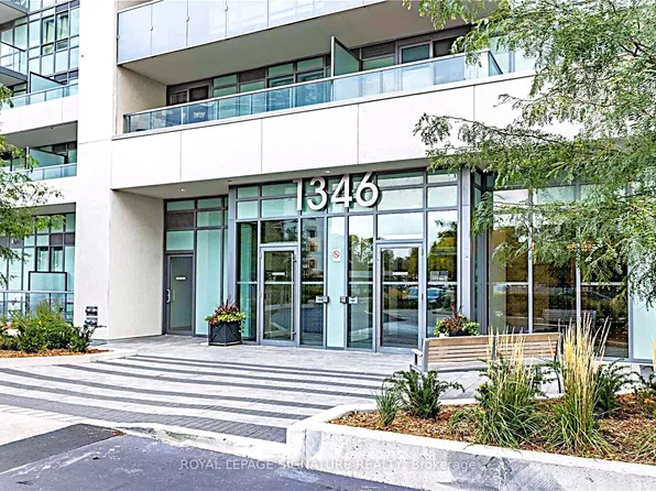 1346 Danforth Rd #812, Toronto, ON M1J 0A9