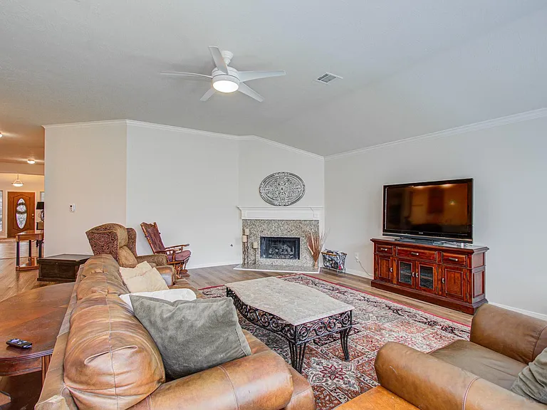 17611 Emerald Garden Ln — Photo 9