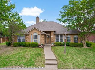 522 Fairway Meadows Dr, Garland, TX 75044