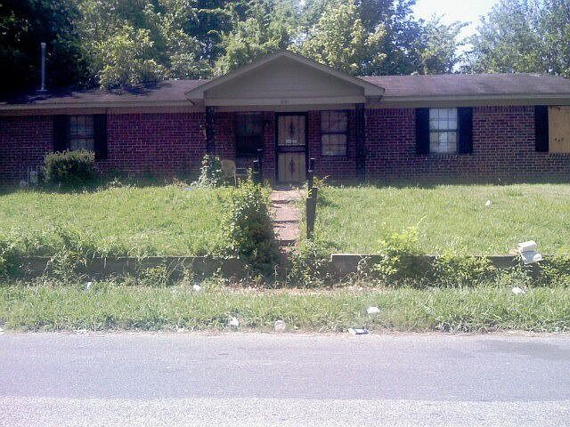 1st image of 841 Looney Ave