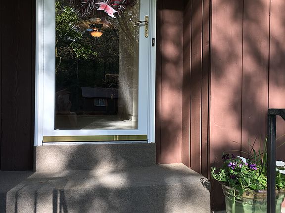 4th image of 9007 Royal Oak Dr