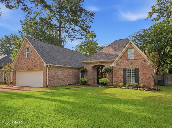 369 Pinewood Ln, Ridgeland, MS 39157