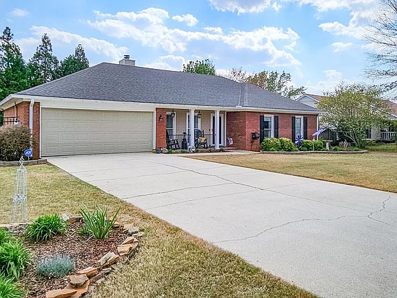 3rd image of 106 Teal Park Ln