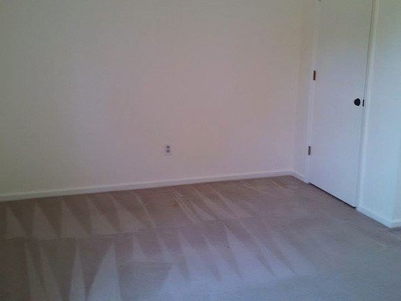 3rd image of 449 Hunting Green Dr