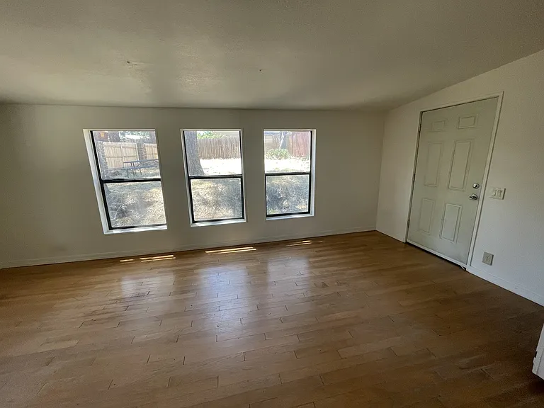 119 S Paseo Del Flag — Photo 12