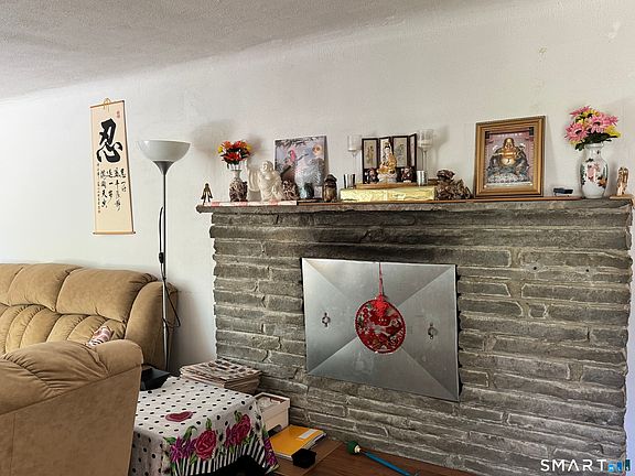 3rd image of 6 Willey Street