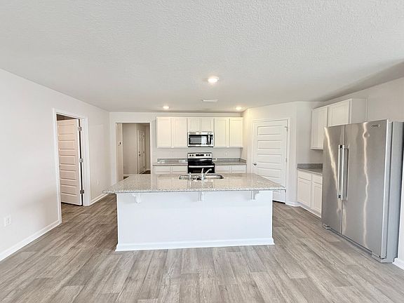 3rd image of 5719 Guinevere Ln