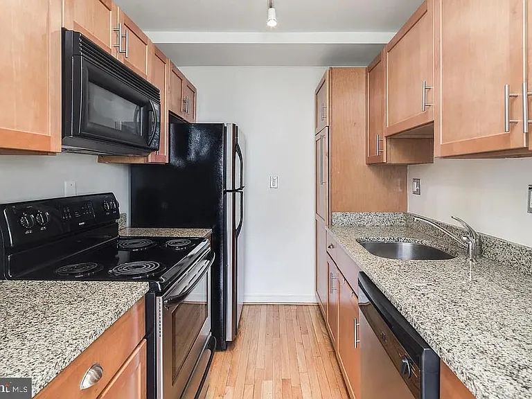 815 King St #6A — Photo 4