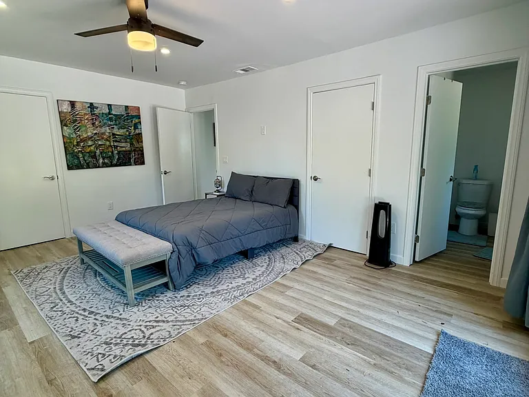 13845 Moorpark St — Photo 30