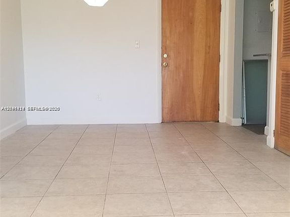 4th image of 645 NE 121st St APT 306
