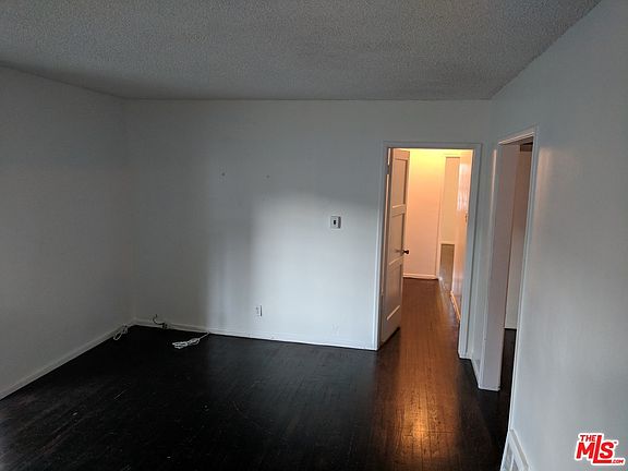 4th image of 4072 Hillcrest Dr APT A