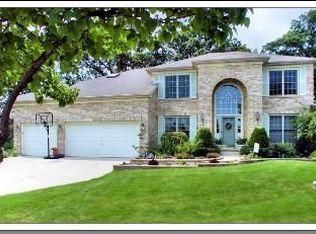 857 Napa Ln, Aurora, IL 60502