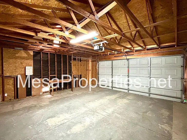 16653 Sholic St — Photo 25