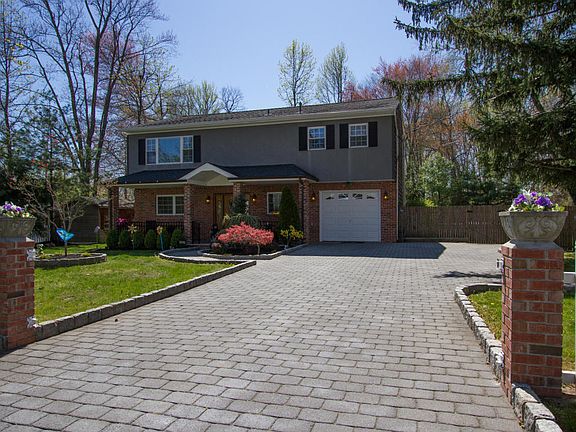 2nd image of 3 Woodlawn Ave