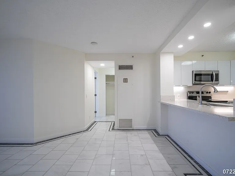415 South St #1402 — Photo 14