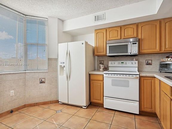 3rd image of 480 NW 85th Pl #1103