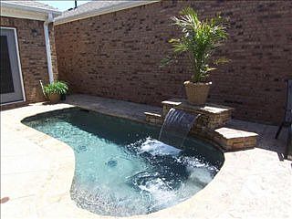 2nd image of 121 Countryside Ct