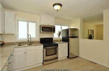 5th image of 4412 Ives St
