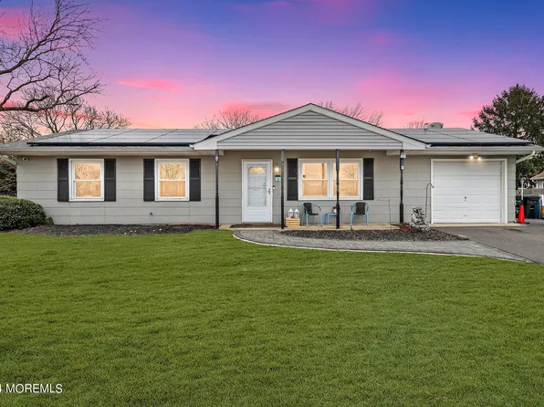 1 Pohatcong Avenue, Waretown, NJ 08758