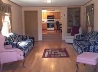 967 Golden Dr, Wisconsin Dells, WI 53965