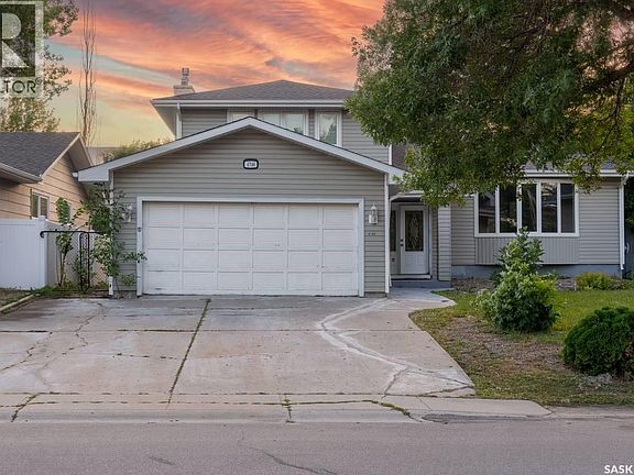 2nd image of 4746 McTavish St