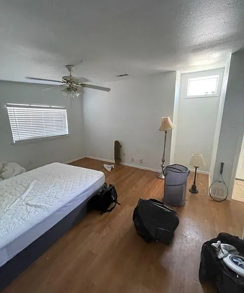 Unit Photo