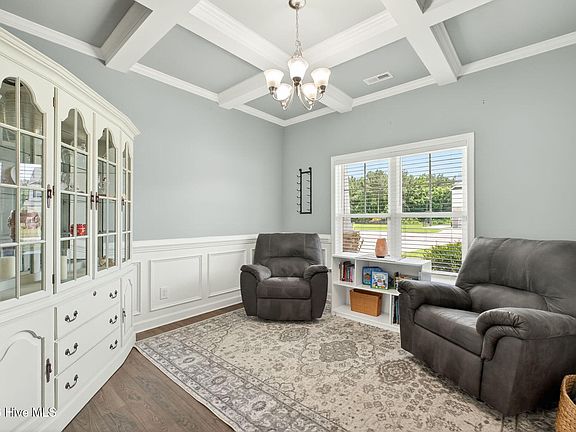 5th image of 107 Weatherstone Court