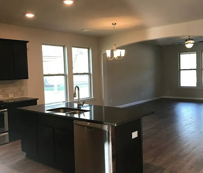 39534 Legacy Lake Dr — Photo 3