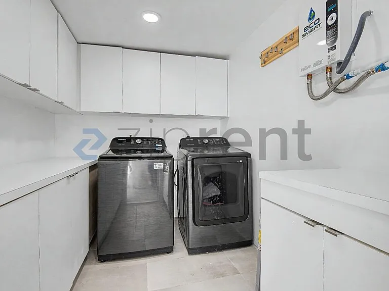 1615 Taft St — Photo 21