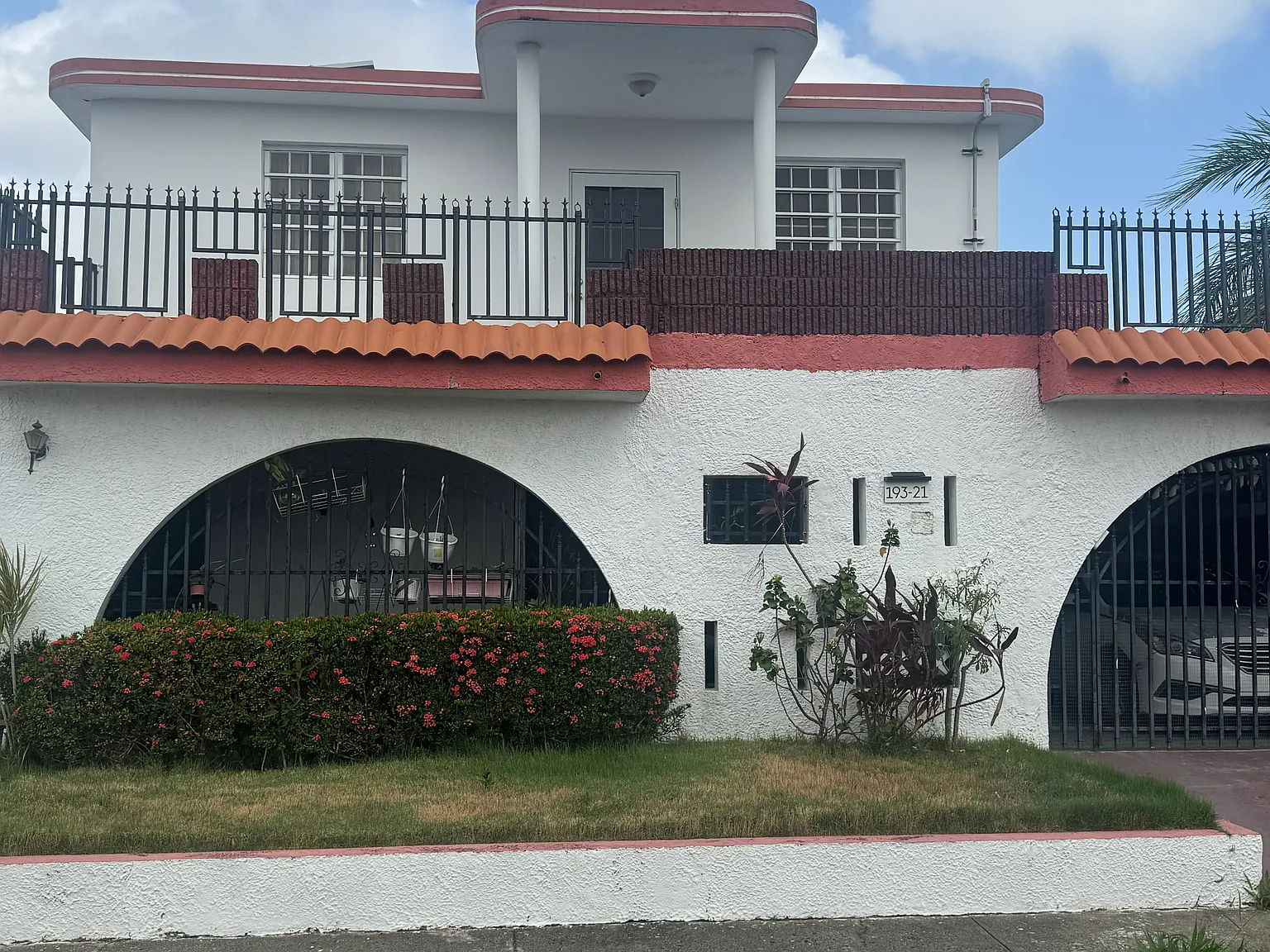 3 bed, $1,500 — Photo 1