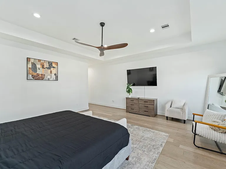 3034 Gray St #B — Photo 11