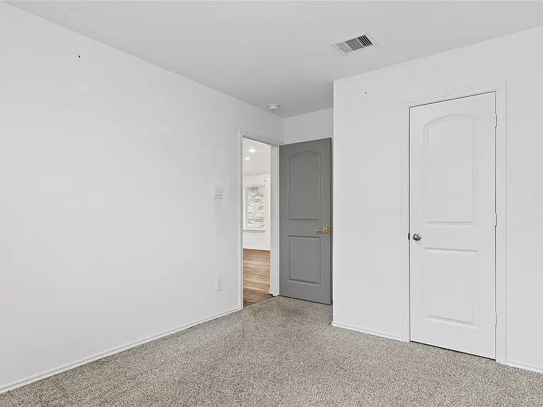 2326 Spruce Cliff Ln — Photo 20