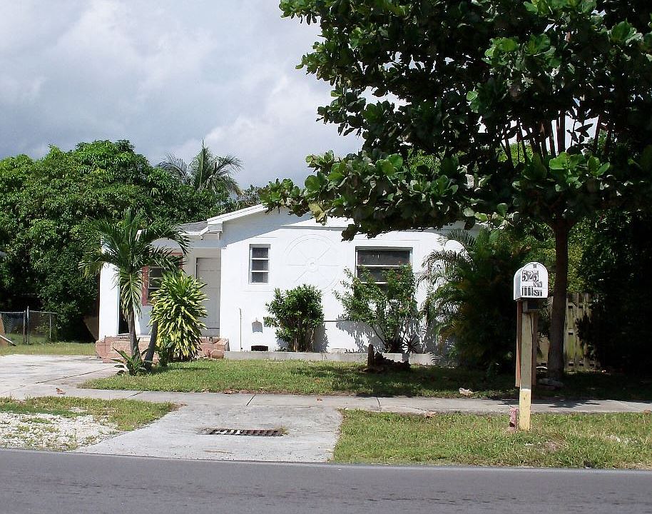 1st image of 525 NW 111th St